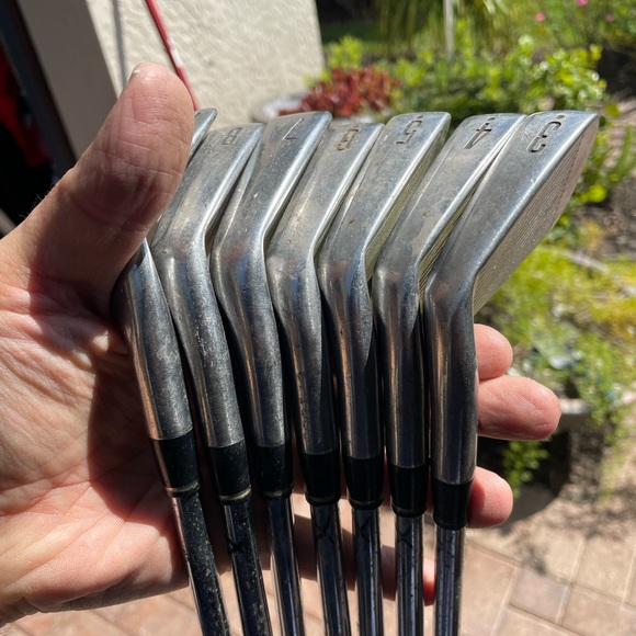 Titleist DCI 7 Pc Iron Set In Right Handed - Picture 3 of 12